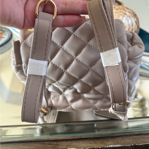 NWT Badgley mischka VEGAN LEATHER micro mini quilted backpack - Picture 4 of 8